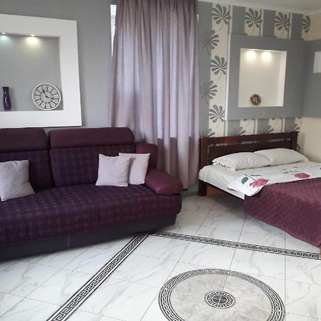 Apartment On 8 Marta Mykolaiv Dış mekan fotoğraf
